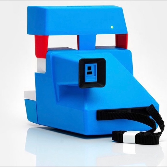 Hello Kitty Polaroid Camera - Picture 5 of 10